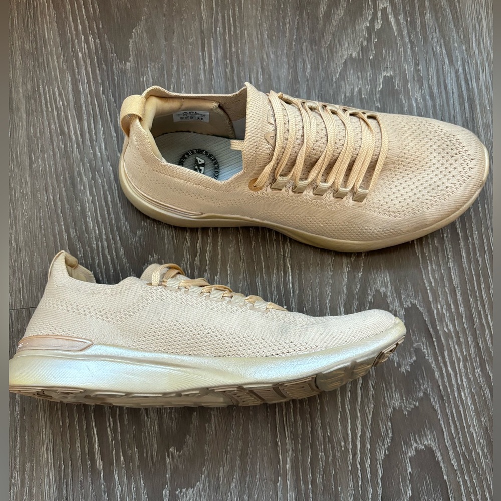 APL Techloom Breeze Sneakers in Ivory
